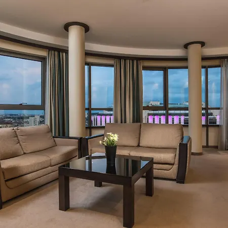 Hotel Rosslyn Park 4*