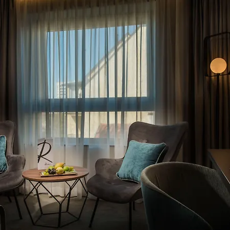 Rosslyn Park Hotel 4*