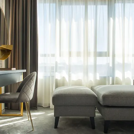 Hotel Rosslyn Park 4*