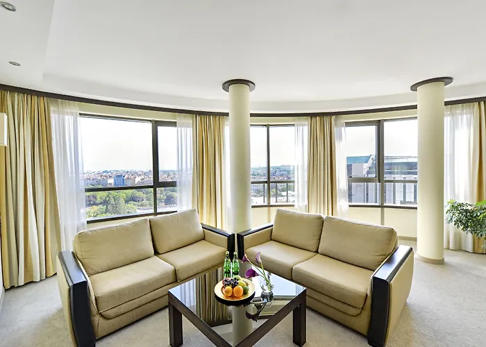 Rosslyn Park Hotel 4*