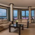 מלון Rosslyn Park 4*
