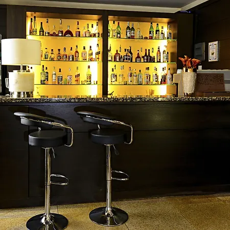 Hotel Rosslyn Park 4*