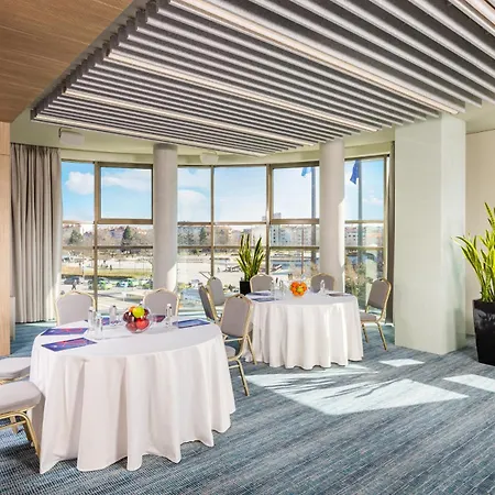 روسلين سنترال بارك 4*