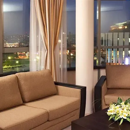 Hotel Rosslyn Park 4*