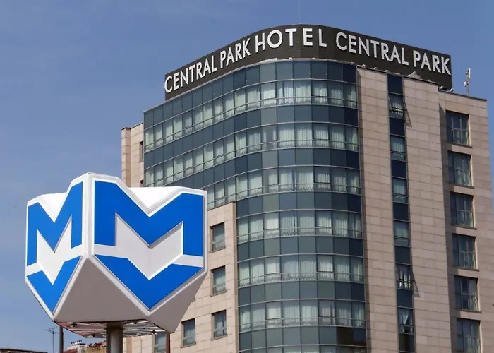 Rosslyn Park Хотел