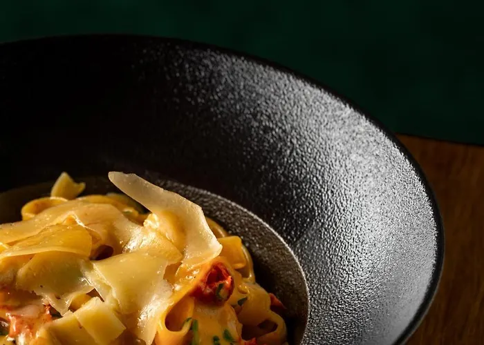 Rosslyn Park Хотел