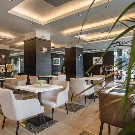 Rosslyn Park Hotel