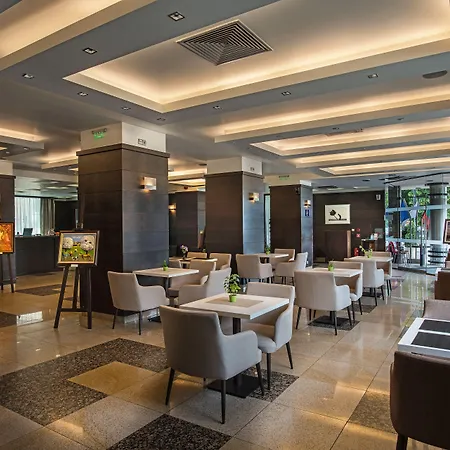 Rosslyn Park Otel 4*