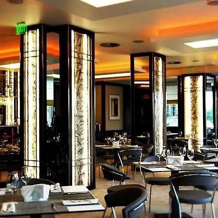 Rosslyn Park Hotel