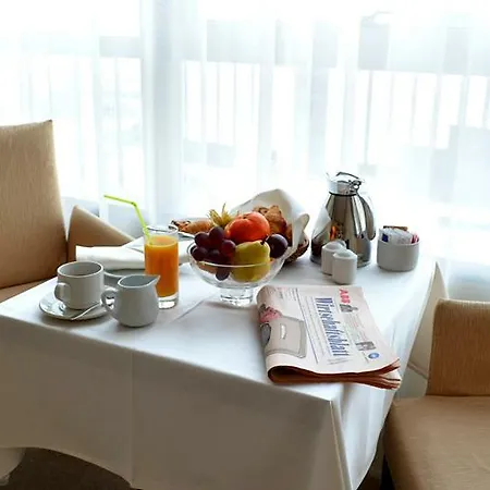 Hotel Rosslyn Park 4*