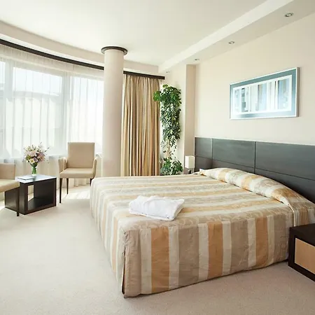 Hotel Rosslyn Park 4*